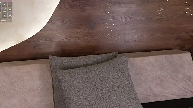 mia lacy  online show from December 17, 8:03 pm