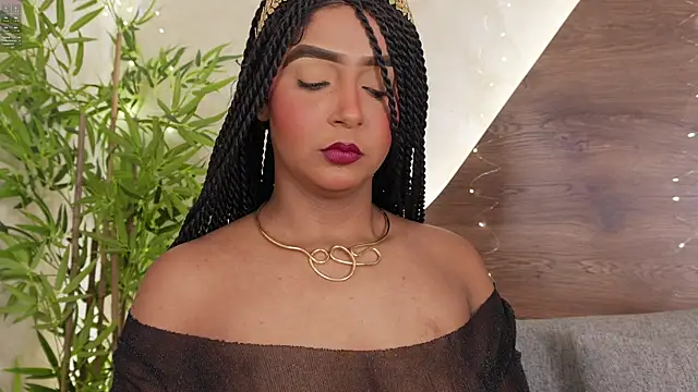 mia lacy  online show from December 18, 8:01 pm