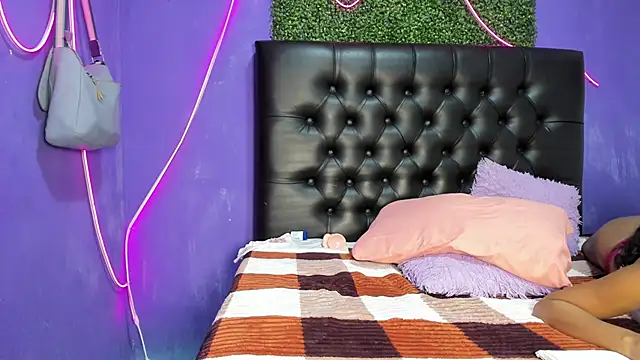 Pinkyhot 69 online show from October 4, 9:49 pm