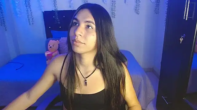 Snapshot of Lyaa_Cute chatting on January 13, 1:42 am Lyaa Cute online show from January 13, 1:42 am