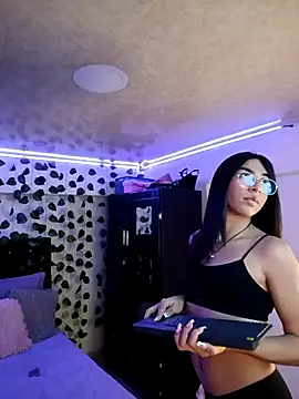 Snapshot of Lyaa_Cute chatting on March 20, 5:02 am Lyaa Cute online show from March 20, 5:02 am