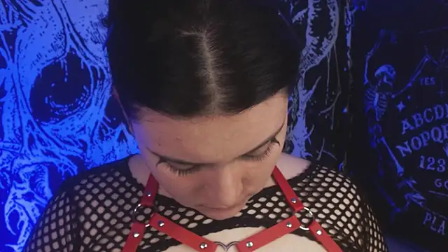 mikaskullcs online show from September 26, 1:01 am