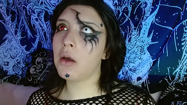 mikaskullcs online show from October 18, 8:44 pm