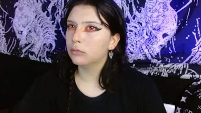 mikaskullcs online show from February 4, 9:43 pm