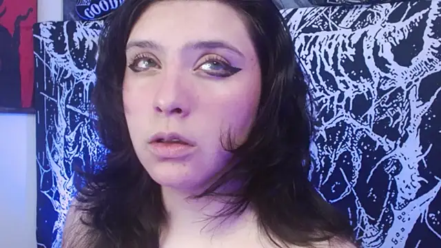 mikaskullcs online show from September 13, 1:27 am