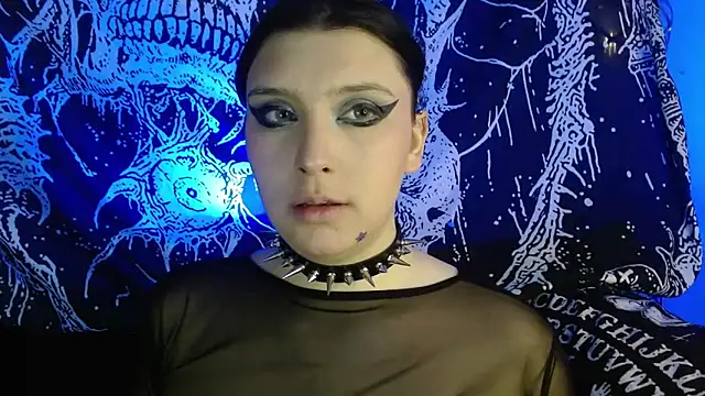 mikaskullcs online show from December 5, 9:01 pm