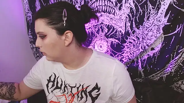 mikaskullcs online show from March 10, 9:52 pm