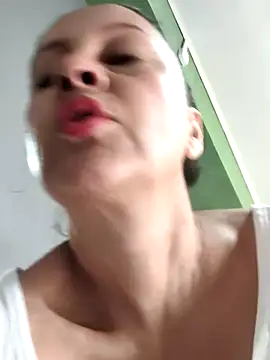 Snapshot of Amadamilf1980 chatting on June 12, 1:31 pm Amadamilf1980 online show from June 12, 1:31 pm