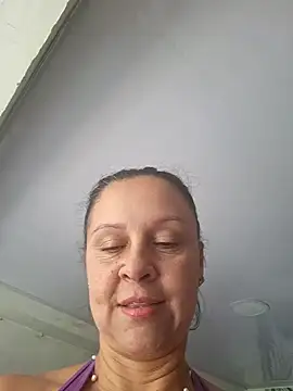 Amadamilf1980 online show from December 4, 3:00 pm