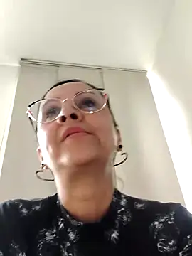 Snapshot of Amadamilf1980 chatting on April 20, 2:40 pm Amadamilf1980 online show from April 20, 2:40 pm