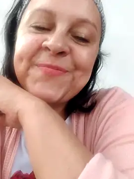 Snapshot of Amadamilf1980 chatting on May 2, 2:33 pm Amadamilf1980 online show from May 2, 2:33 pm