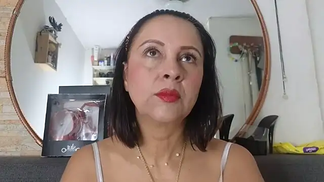 Amadamilf1980 online show from November 7, 4:00 pm