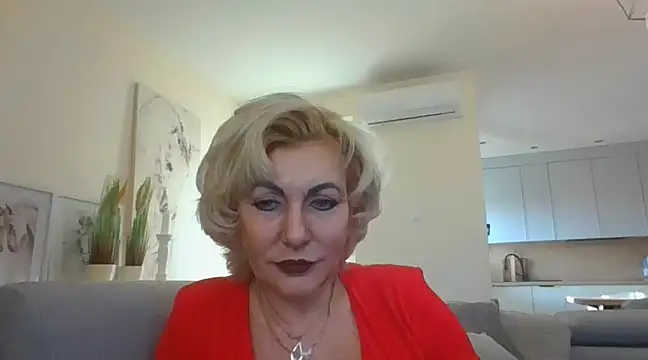 Snapshot of GabrielleTrue chatting on March 22, 3:20 pm GabrielleTrue online show from March 22, 3:20 pm