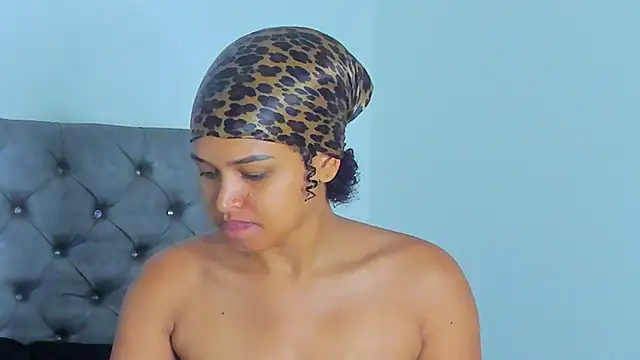 Snapshot of NikkiStarrr chatting on October 1, 11:58 am NikkiStarrr online show from October 1, 11:58 am