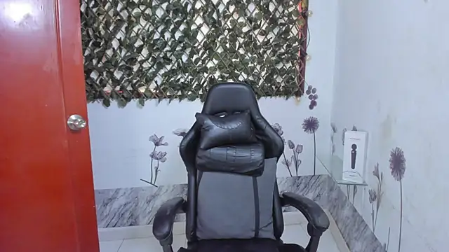 Sarahbrowm  online show from September 23, 4:36 pm