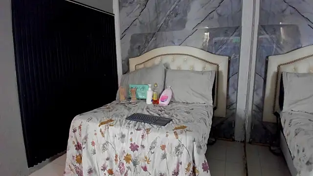 Andrew Taylor09 online show from September 30, 9:10 pm