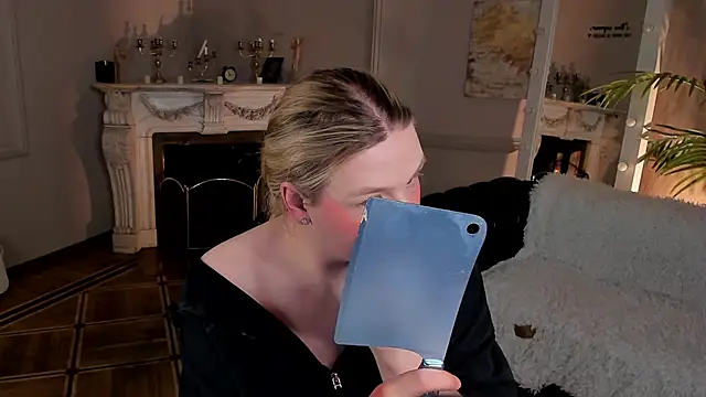 Jes Solar online show from February 12, 8:52 pm