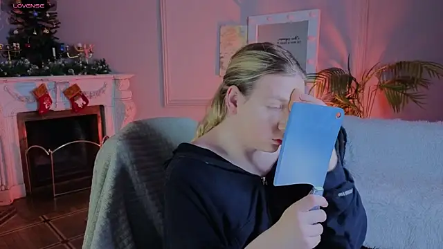 Jes Solar online show from December 20, 9:50 pm