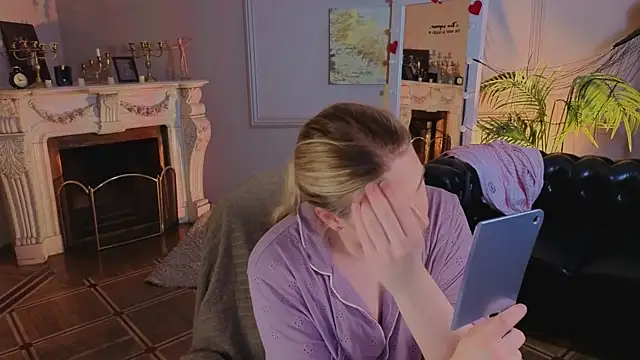 Jes Solar online show from April 5, 9:10 pm