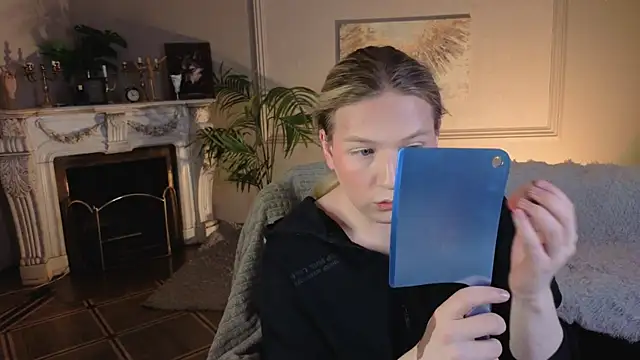 Jes Solar online show from November 22, 9:02 pm