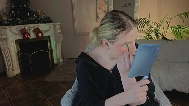 Jes Solar online show from December 17, 10:04 pm