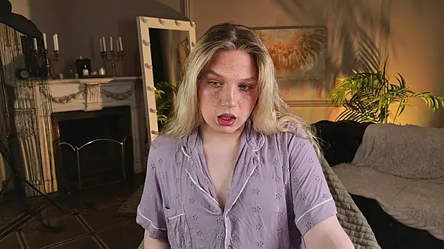 Snapshot of Jes_Solar chatting on May 21, 9:01 pm Jes Solar online show from May 21, 9:01 pm