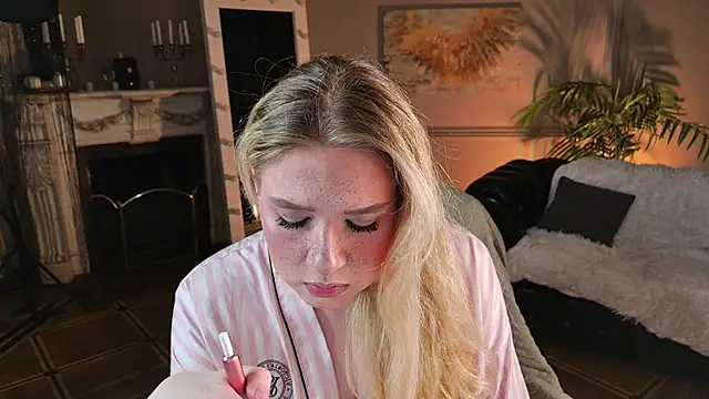 Snapshot of Jes_Solar chatting on May 19, 9:11 pm Jes Solar online show from May 19, 9:11 pm