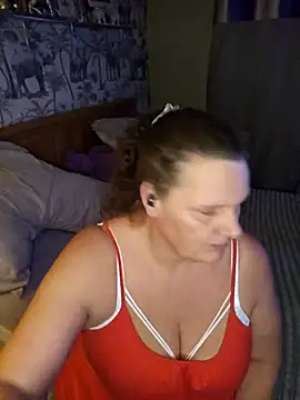 MissQueenBeex online show from February 8, 7:55 pm