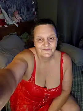 MissQueenBeex online show from December 19, 6:10 pm