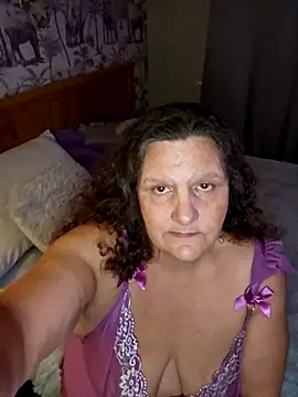 MissQueenBeex online show from November 5, 7:28 pm