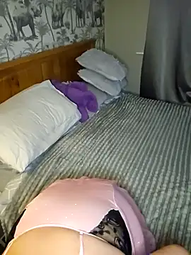 MissQueenBeex online show from November 17, 6:56 pm