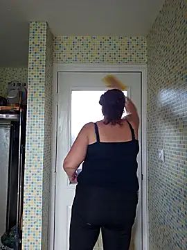 MissQueenBeex online show from April 14, 11:26 am