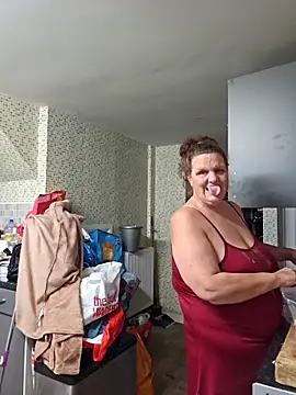 MissQueenBeex online show from November 30, 3:57 pm