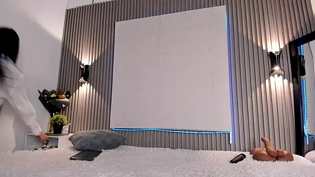 Emmazc  online show from November 21, 8:08 pm