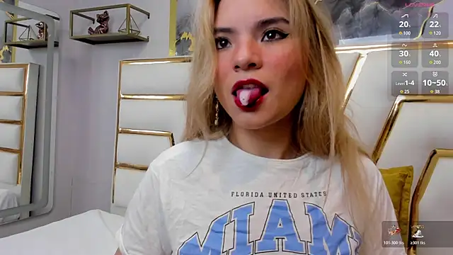 NalaRosse online show from November 15, 3:10 am