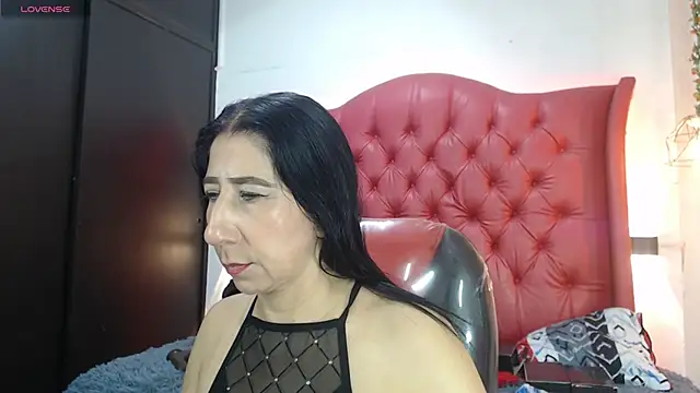 Snapshot of nei_girl chatting on June 15, 11:32 am nei girl online show from June 15, 11:32 am