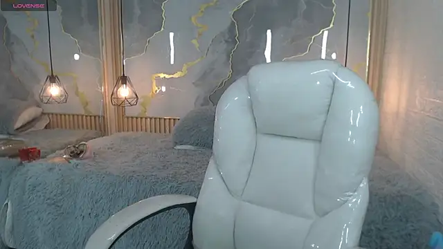 nei girl online show from November 17, 11:47 am