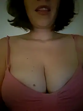 Snapshot of Cris_Redd chatting on June 11, 9:34 pm Cris Redd online show from June 11, 9:34 pm