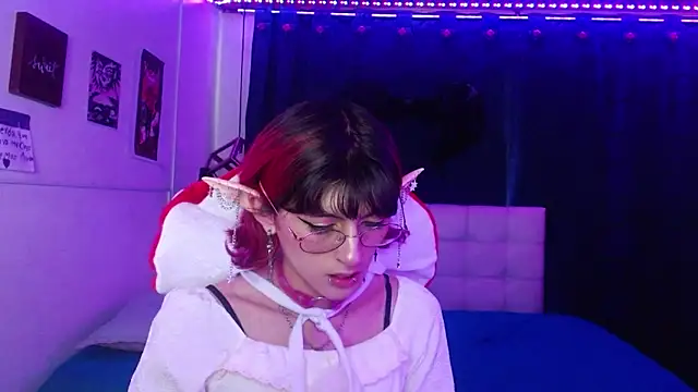 goth minerva online show from October 28, 1:43 pm