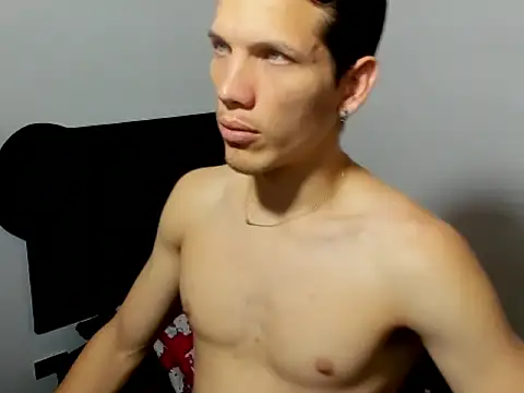 Snapshot of kevinkewman chatting on November 3, 12:09 pm kevinkewman online show from November 3, 12:09 pm