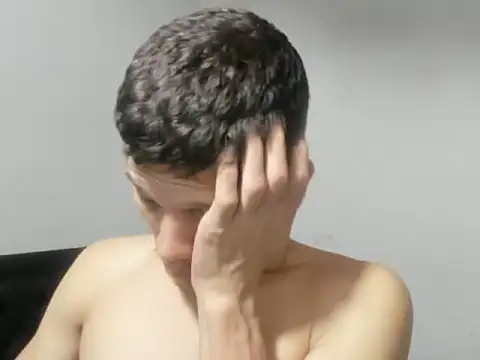 Snapshot of kevinkewman chatting on October 9, 12:49 pm kevinkewman online show from October 9, 12:49 pm