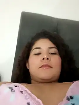 Snapshot of daika31 chatting on December 18, 12:27 am daika31 online show from December 18, 12:27 am