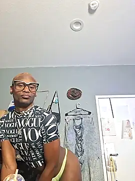 Snapshot of ItsBarbieBitcxxxx69 chatting on October 9, 5:41 am ItsBarbieBitcxxxx69 online show from October 9, 5:41 am