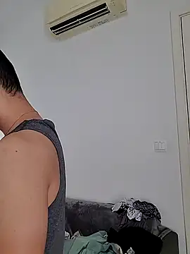 woonee827372 online show from October 4, 6:37 am