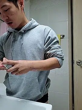 woonee827372 online show from November 26, 8:58 am