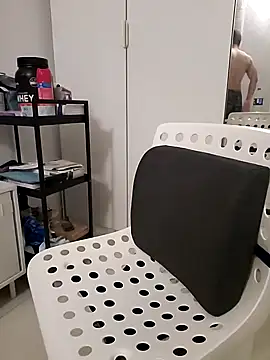 woonee827372 online show from October 18, 7:16 pm