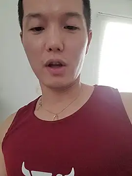 woonee827372 online show from October 12, 11:00 am