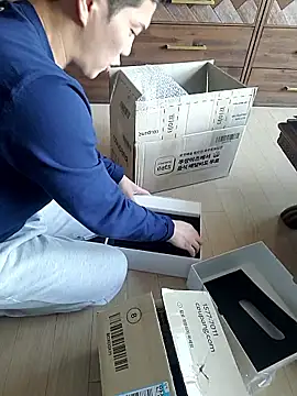 woonee827372 online show from December 1, 4:57 am