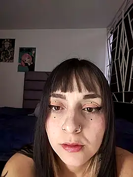 KARINNA  RAVEN online show from April 7, 10:55 pm