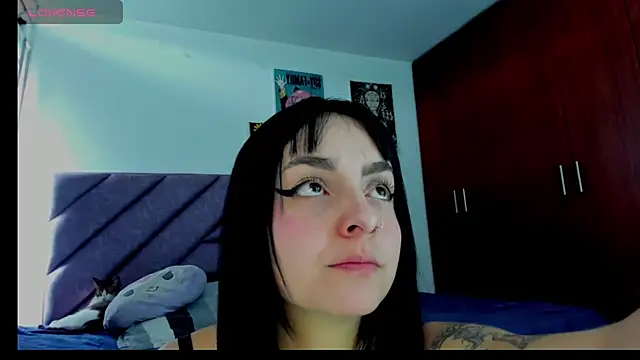 Snapshot of KARINNA__RAVEN chatting on June 1, 7:02 pm KARINNA RAVEN online show from June 1, 7:02 pm